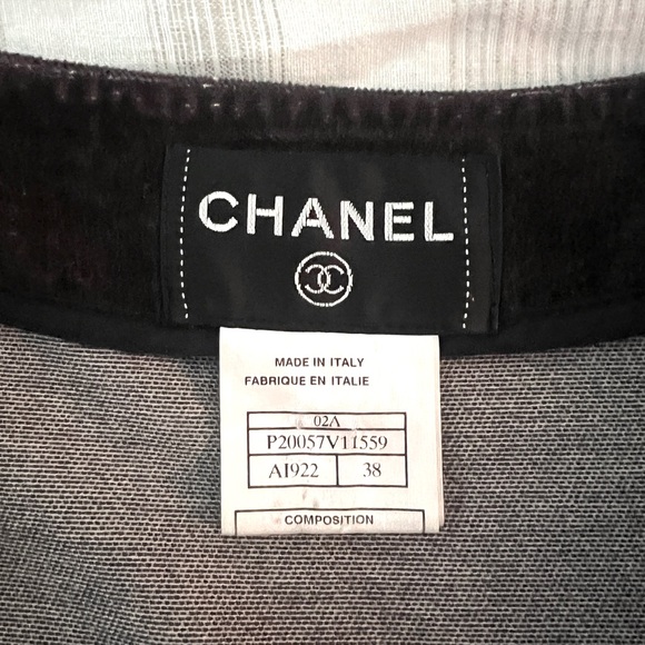 Chanel collarless velour jacket. Size 38 (M) - Picture 2 of 11